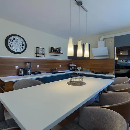 Brand New Excellence Apartment