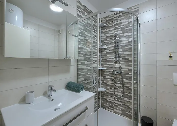 Brand New Excellence * Pula