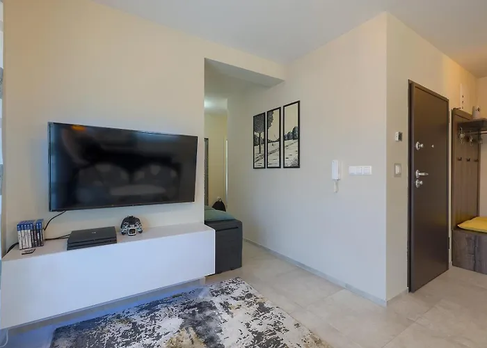 Apartment Brand New Excellence *